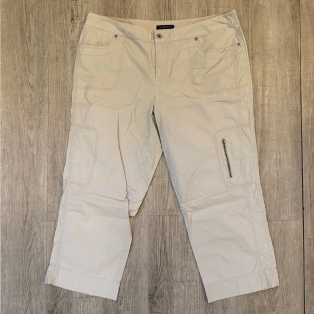 Axcess by Liz Claiborne Stretch Capris Beige 12